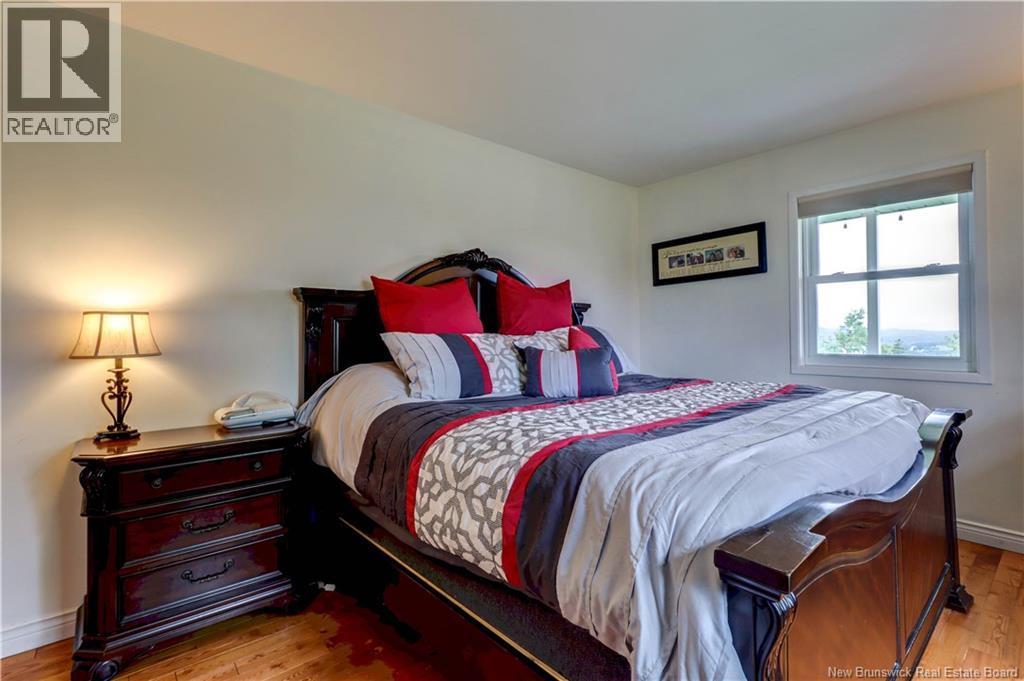 55 Hawthorne Road - Image 15