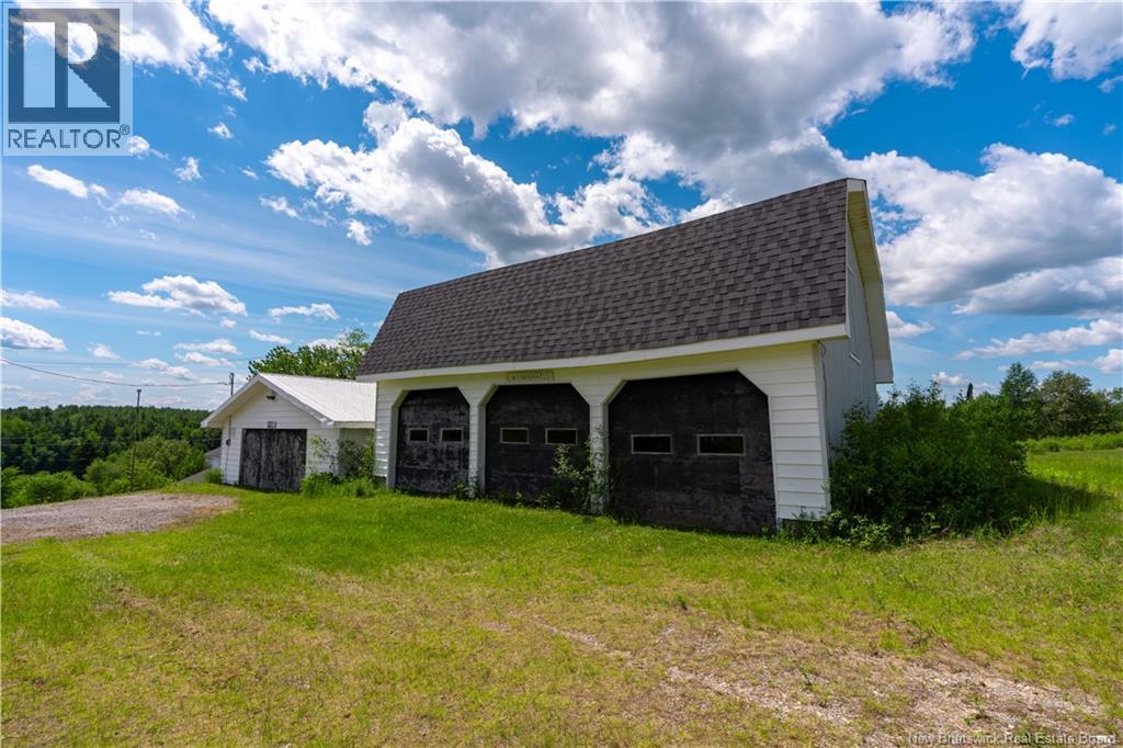 349 Main Street - Image 32