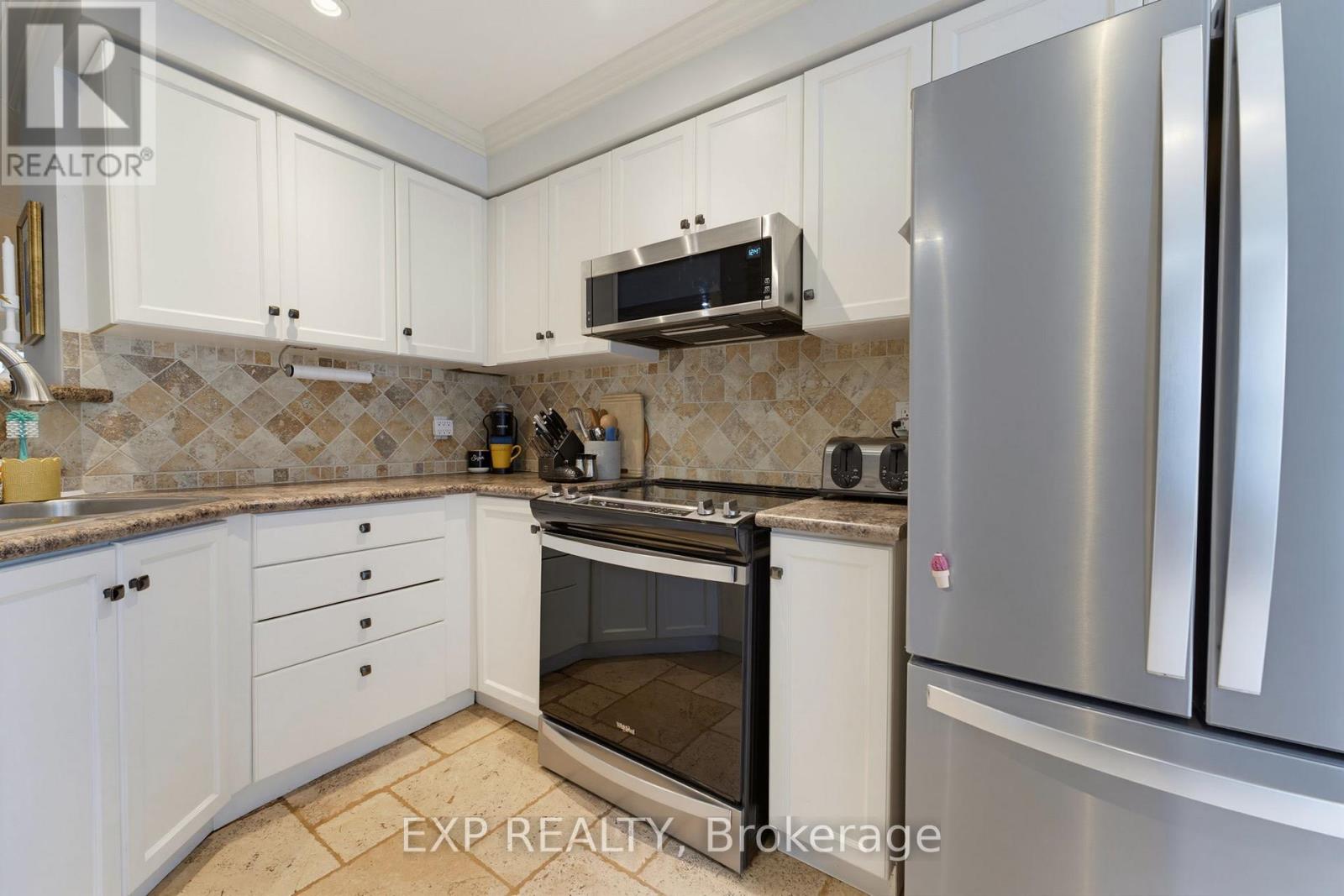 #28 10 CADHAM BOULEVARD - 13