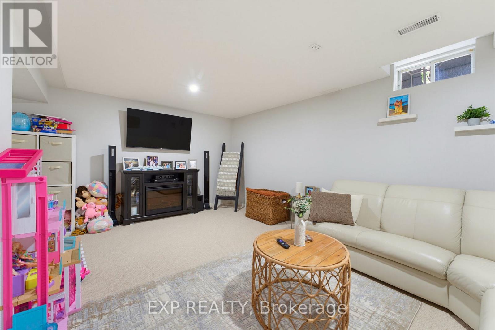 #28 10 CADHAM BOULEVARD - 17