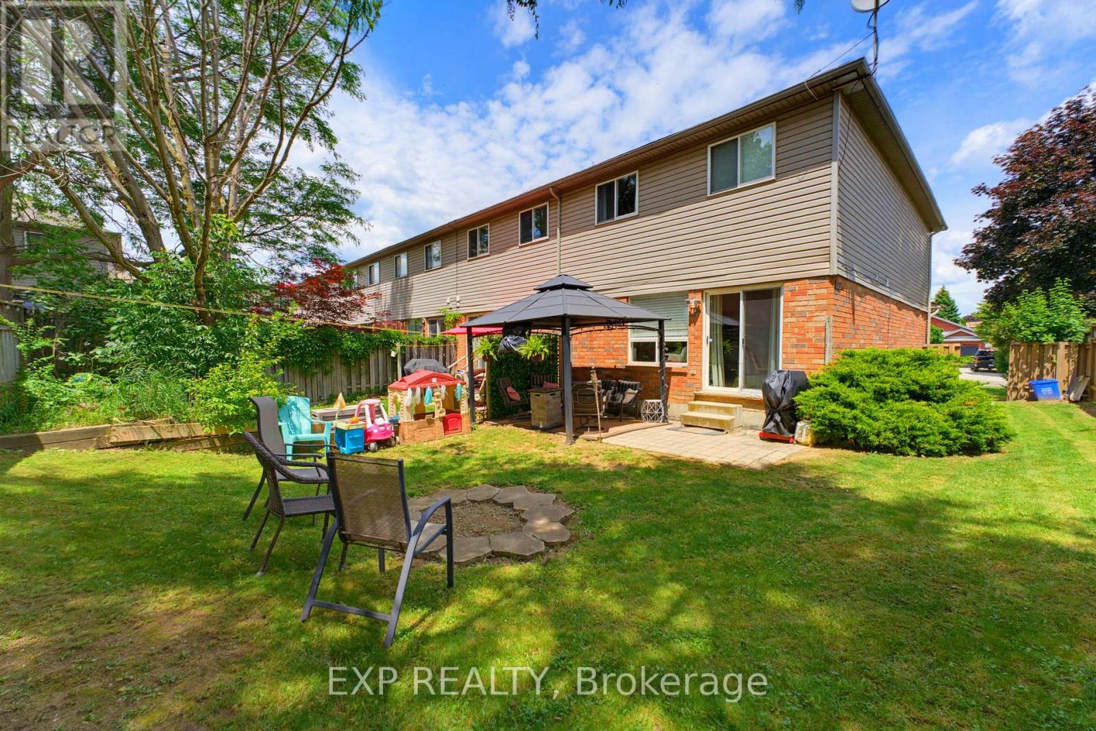 #28 10 CADHAM BOULEVARD - 23