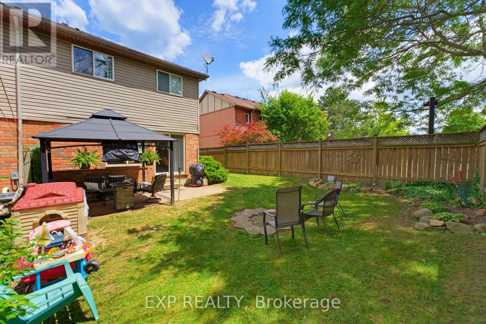 #28 10 CADHAM BOULEVARD - 24