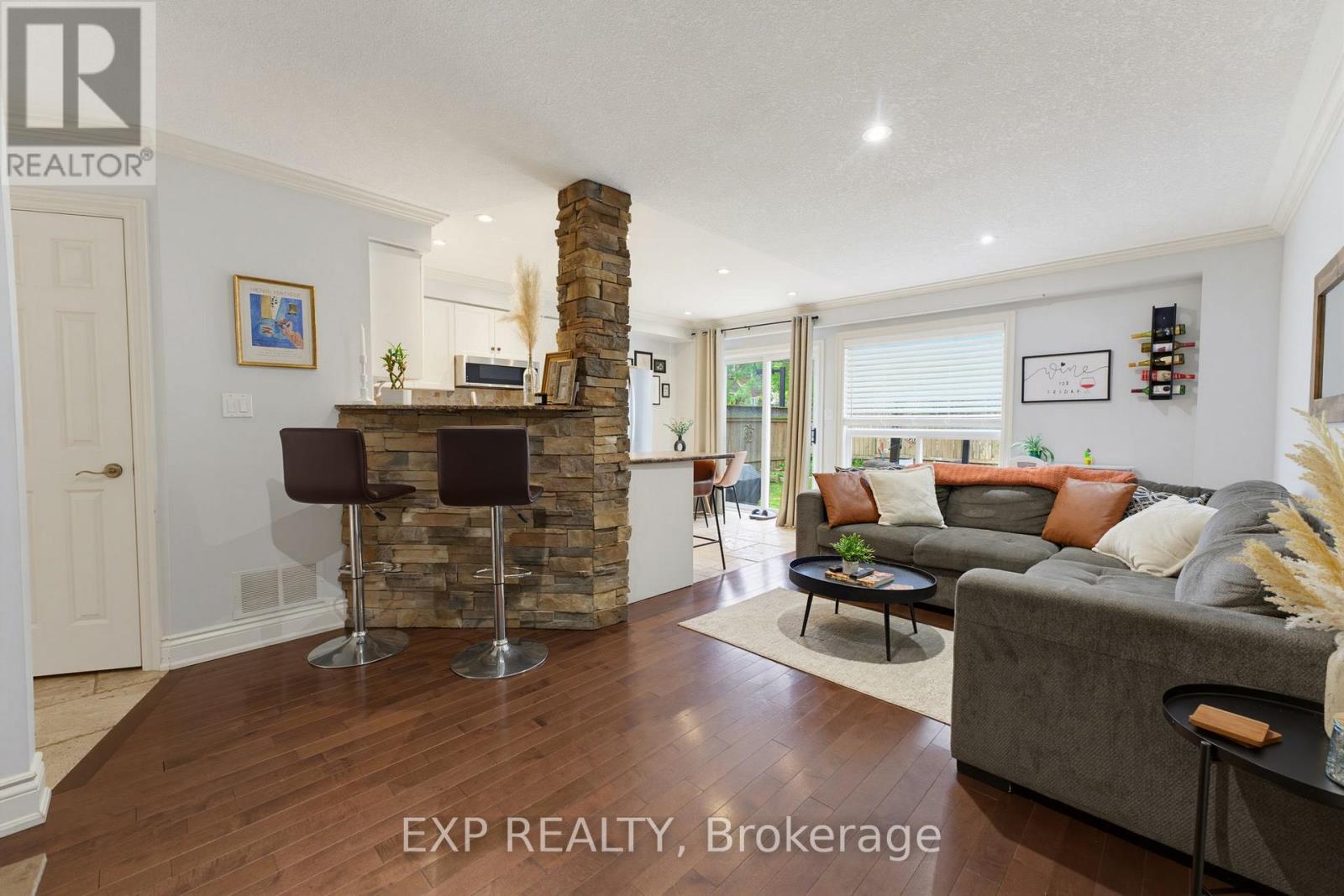 #28 10 CADHAM BOULEVARD - 7