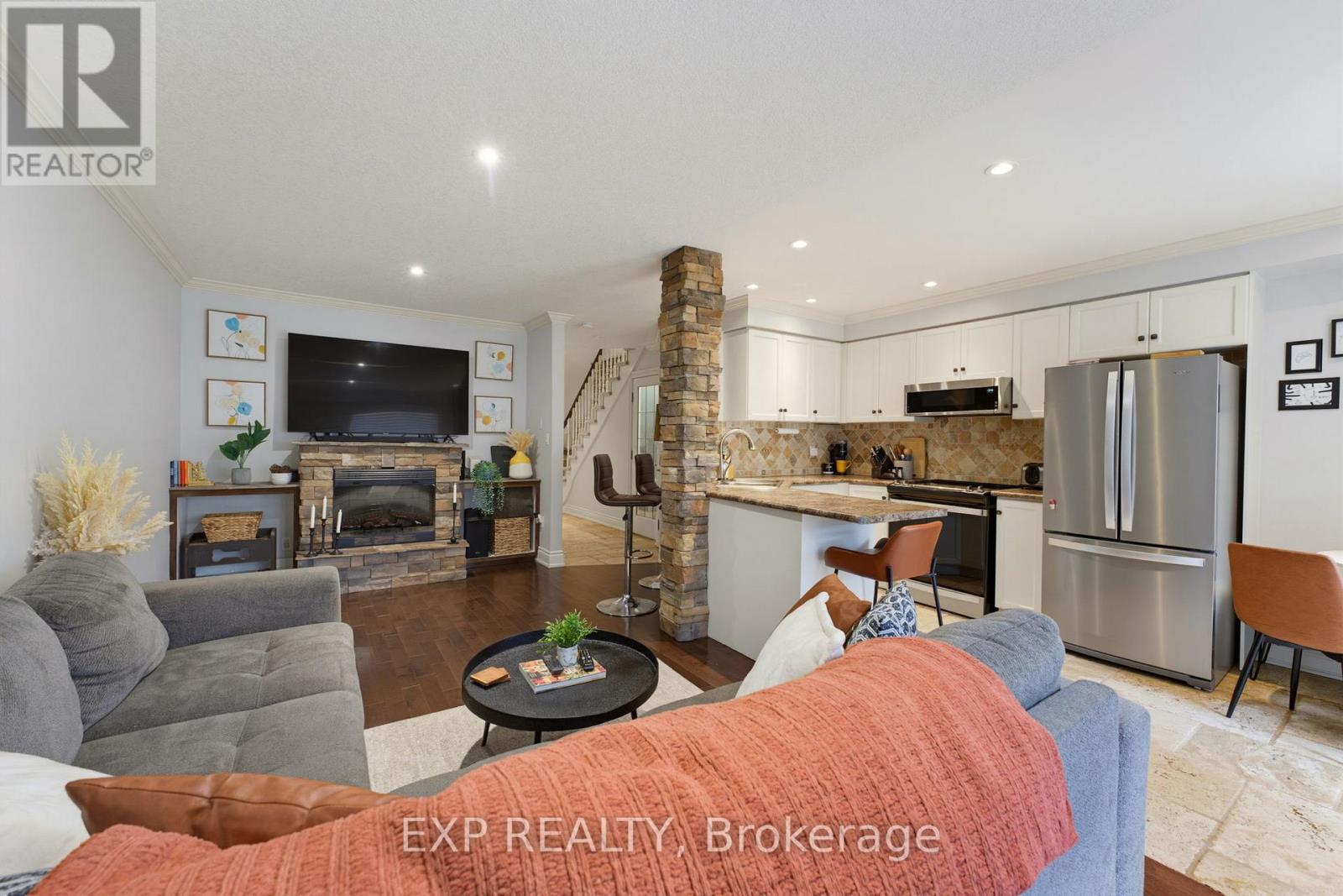 #28 10 CADHAM BOULEVARD - 9