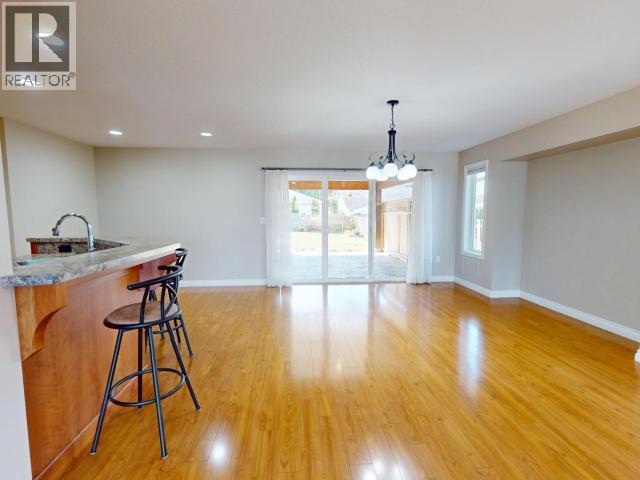 7358 GLACIER STREET, Powell River