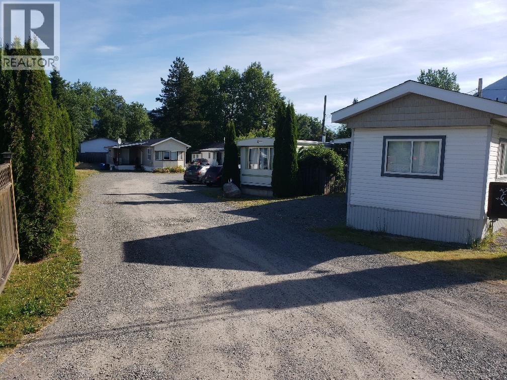 3886 MULLER AVENUE - 16