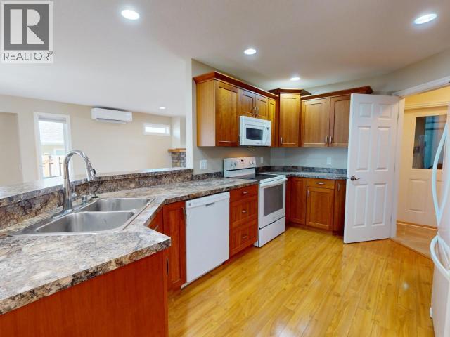 7358 GLACIER STREET, Powell River