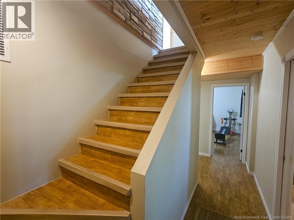 899 2e Sault Road - 36