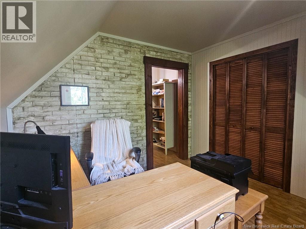 899 2e Sault Road - Image 44