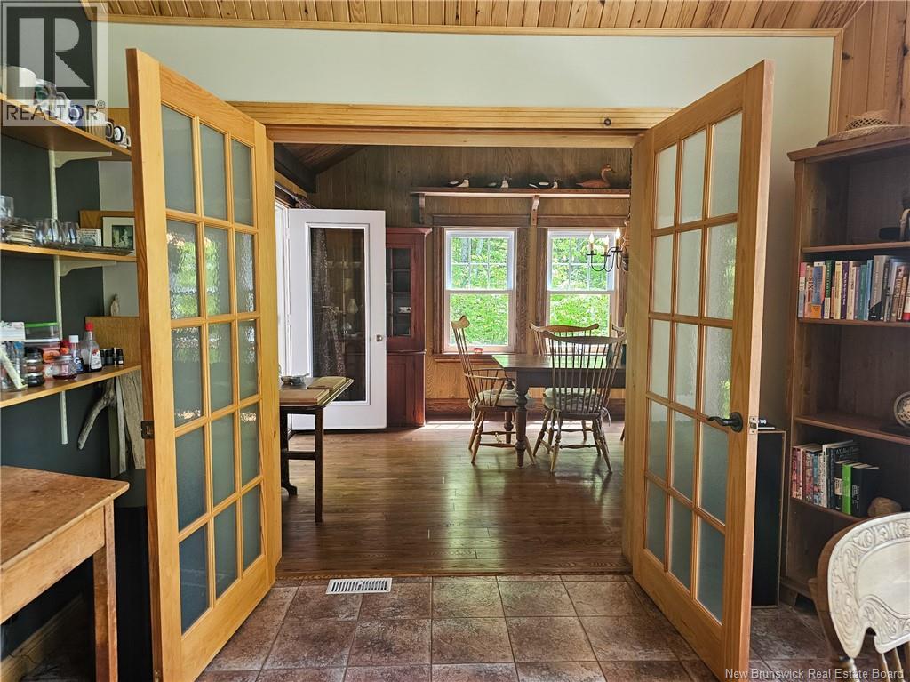 899 2e Sault Road - Image 15