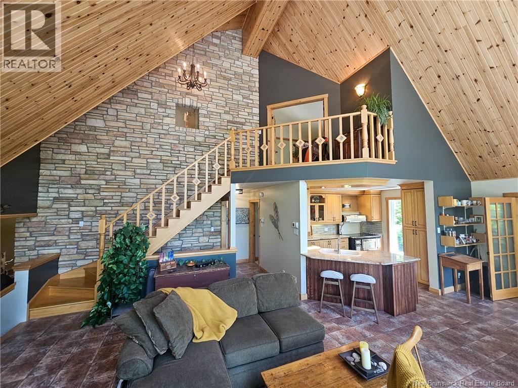 899 2e Sault Road - Image 13
