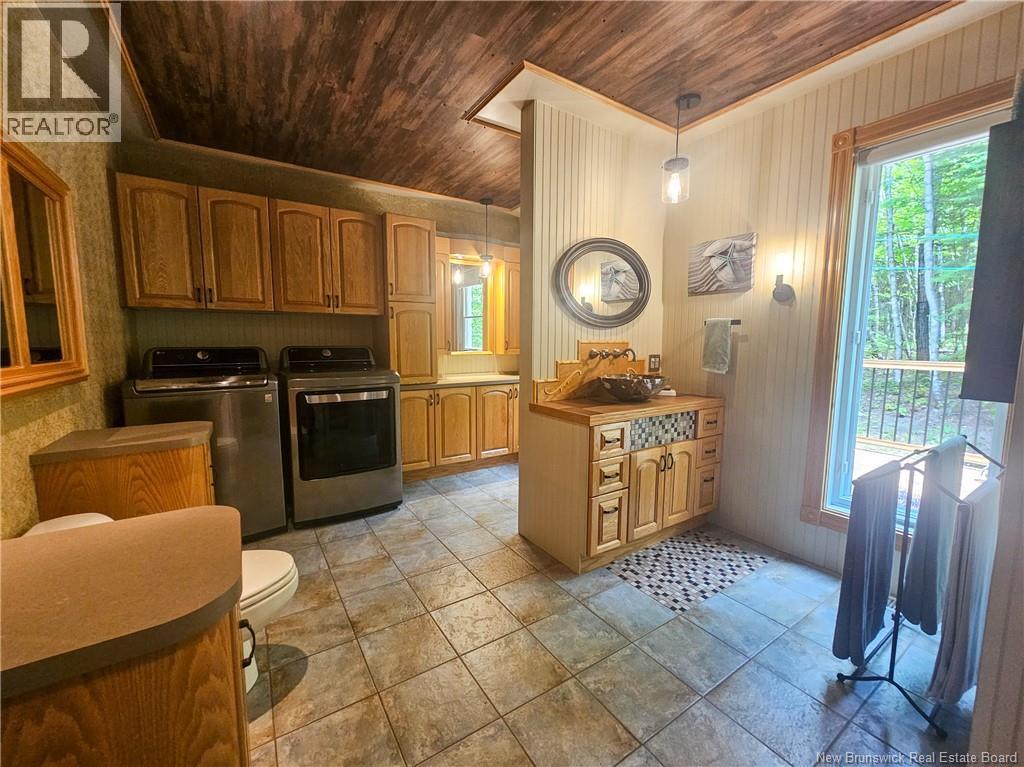 899 2e Sault Road - Image 23