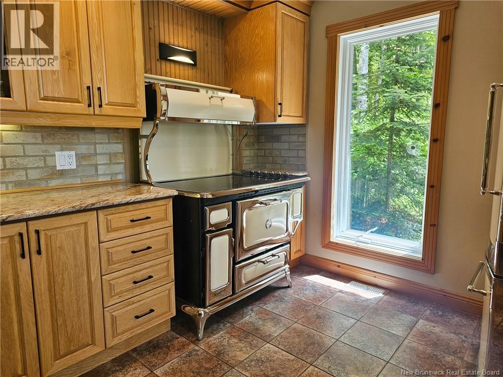 899 2e Sault Road - 20
