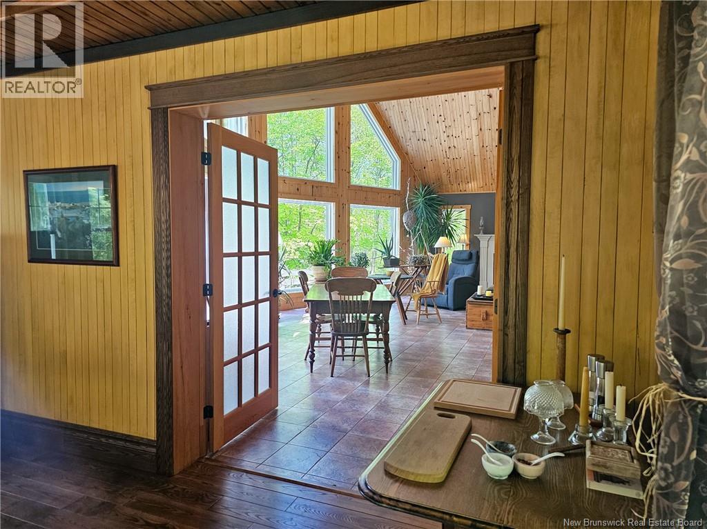 899 2e Sault Road - 18
