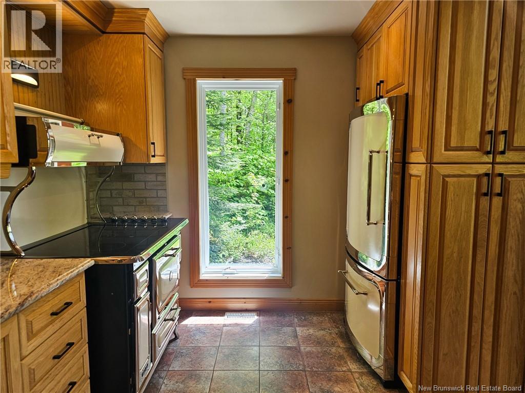899 2e Sault Road - Image 21