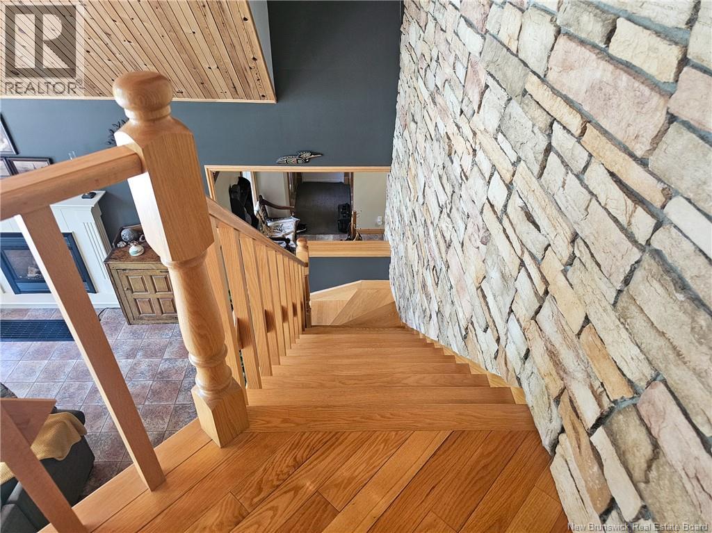899 2e Sault Road - 28