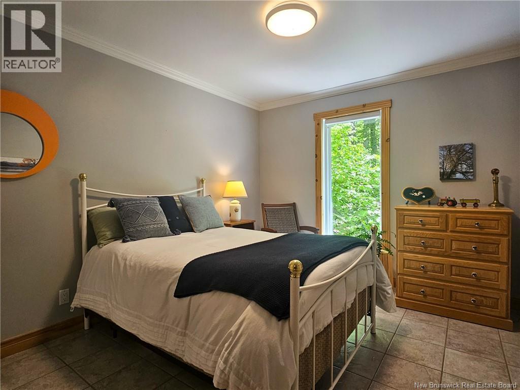 899 2e Sault Road - 26