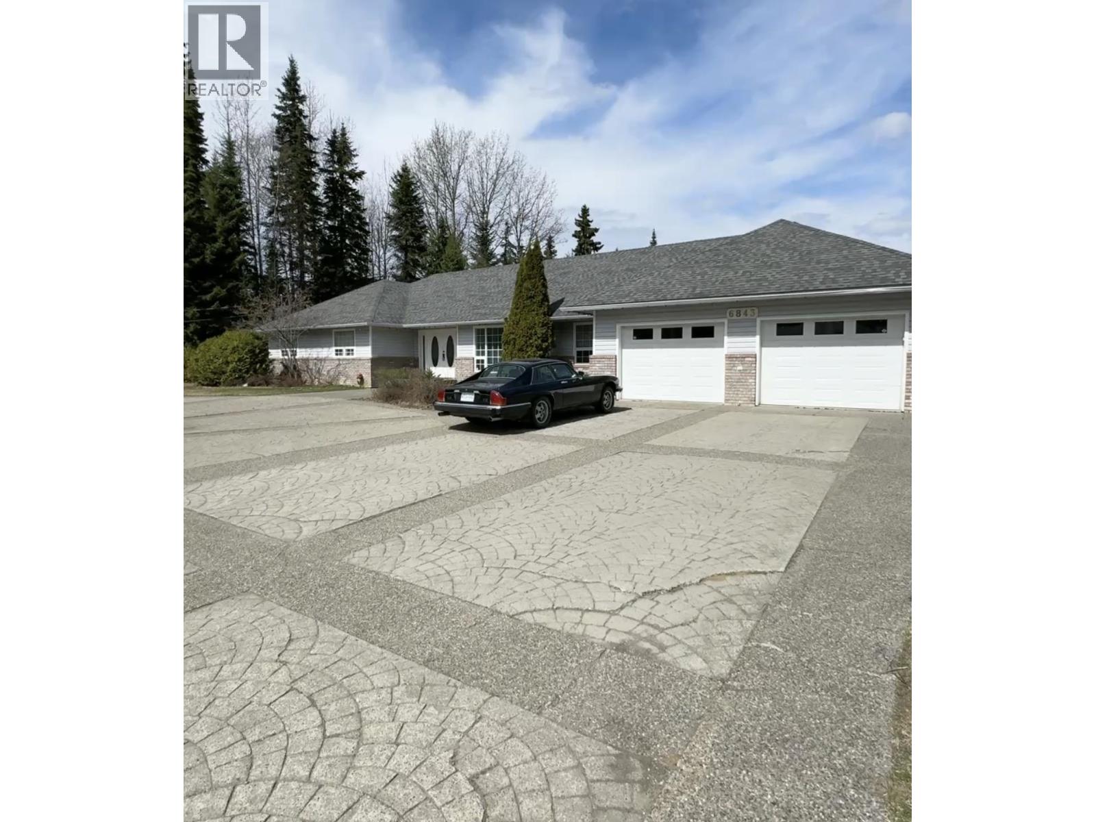 6843 VALLEYVIEW DRIVE - 1