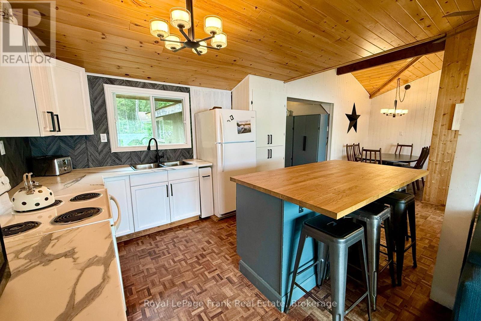 554A SOUTH MCKENZIE LAKE ROAD - 6