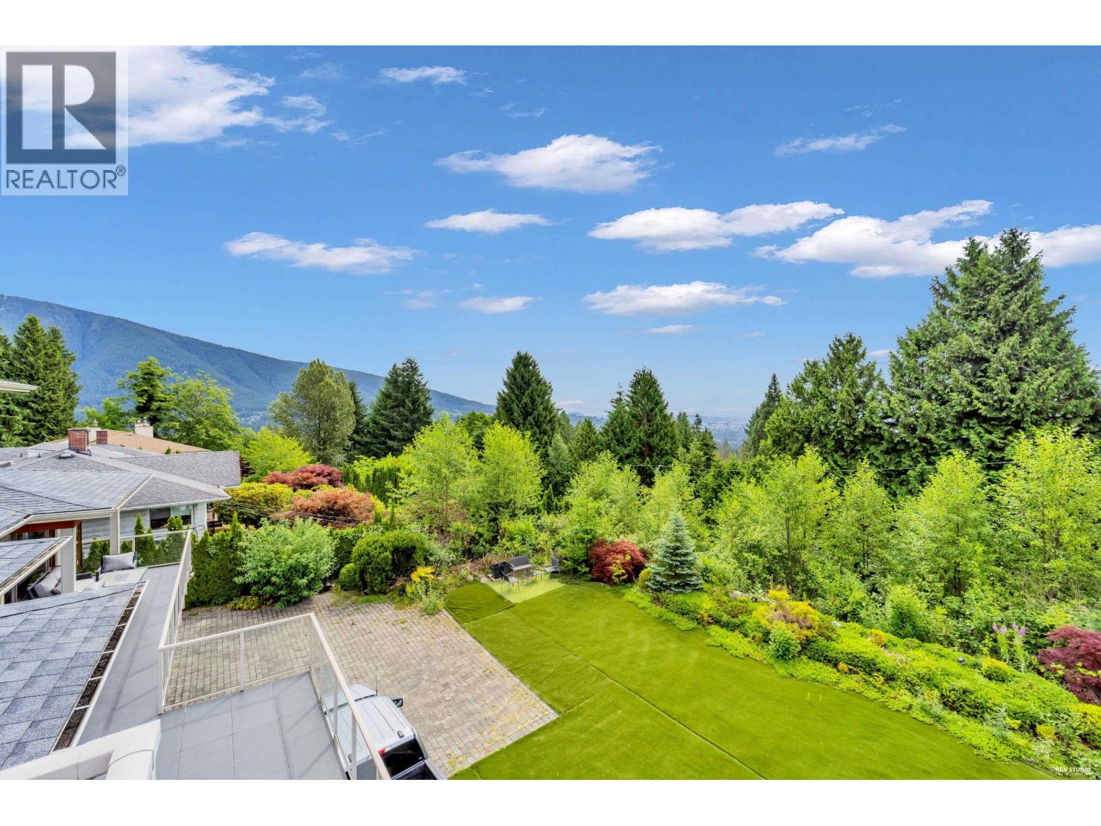 950 GREENWOOD ROAD, West Vancouver