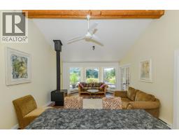 351 Elizabeth Drive, Salt Spring Island, BC V8K1J5 Photo 12