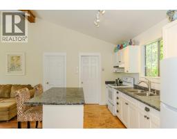 351 Elizabeth Drive, Salt Spring Island, BC V8K1J5 Photo 22