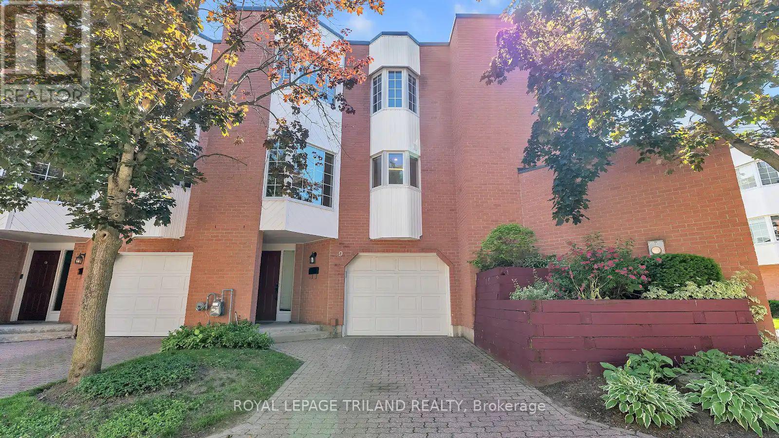 #9 703 WINDERMERE ROAD - 1