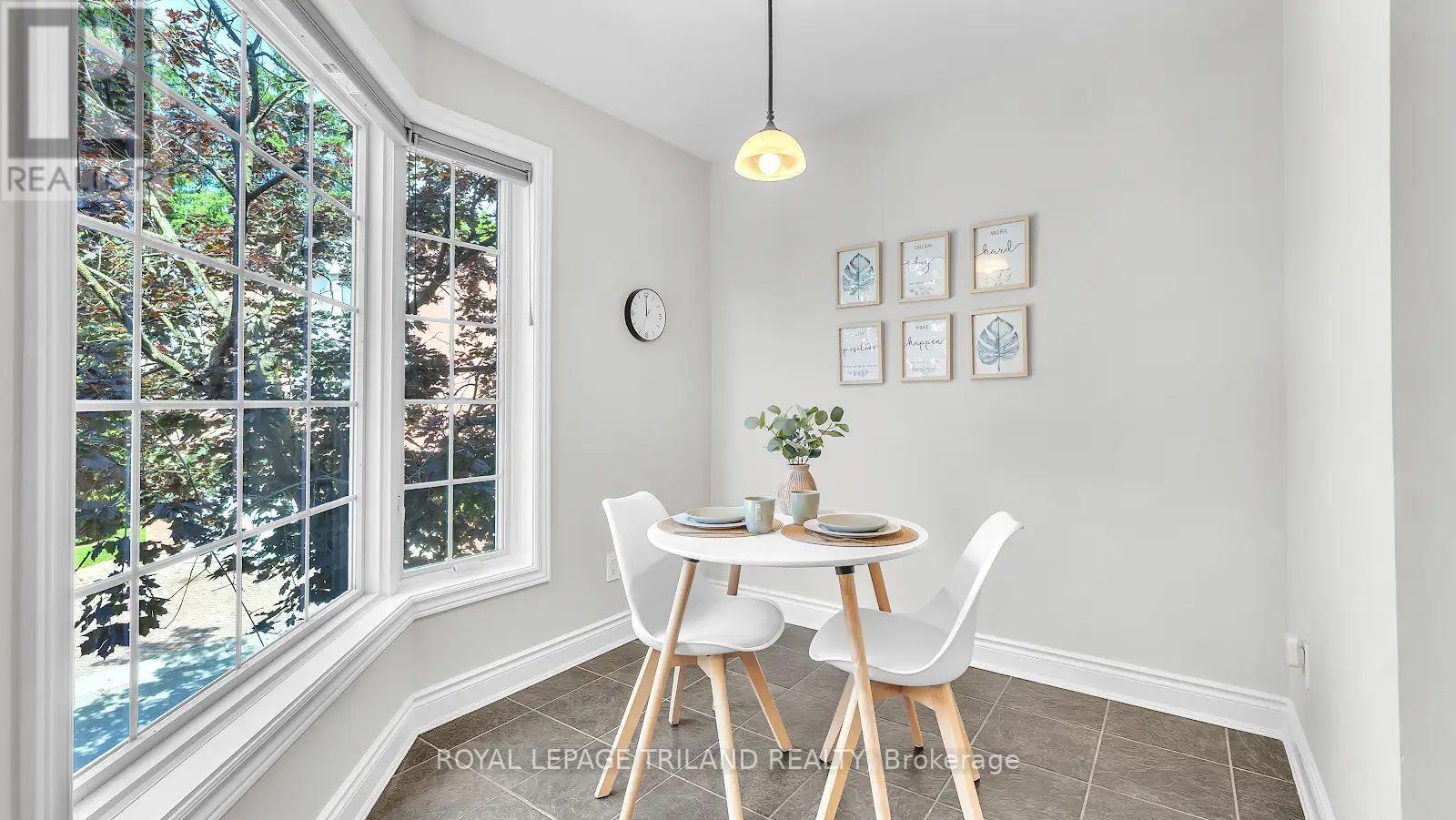 #9 703 WINDERMERE ROAD - 10