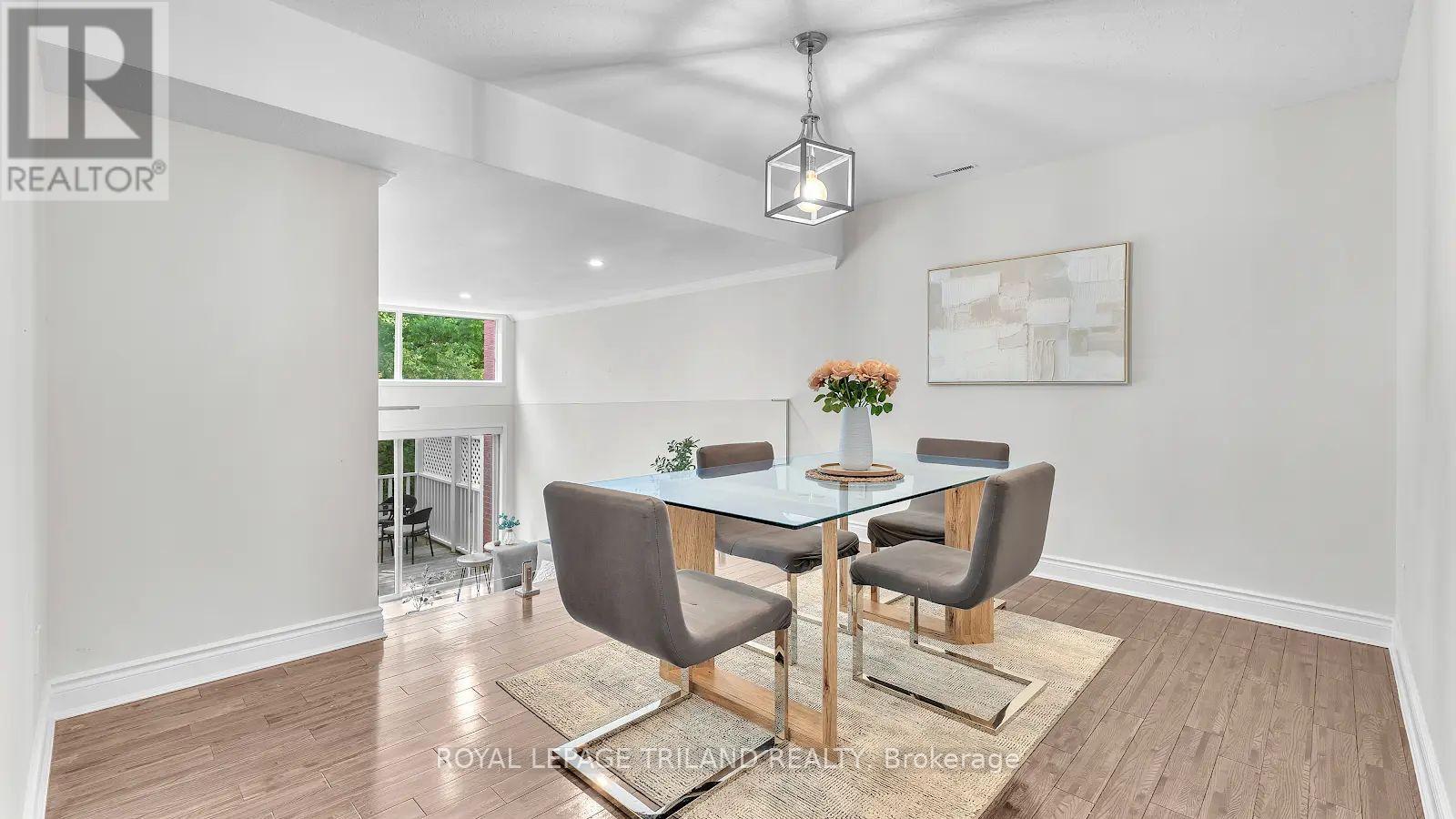 #9 703 WINDERMERE ROAD - 11