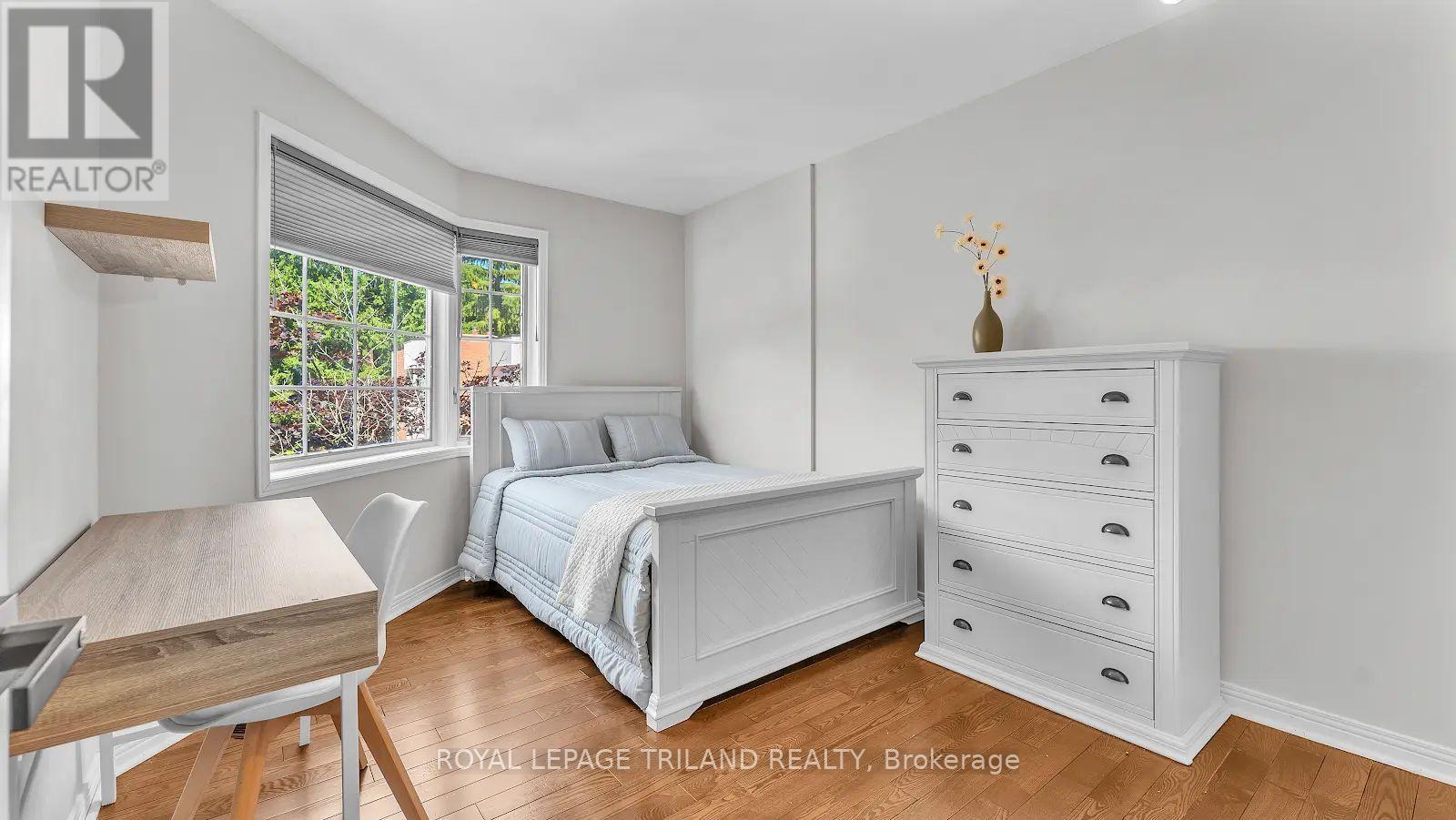 #9 703 WINDERMERE ROAD - 18