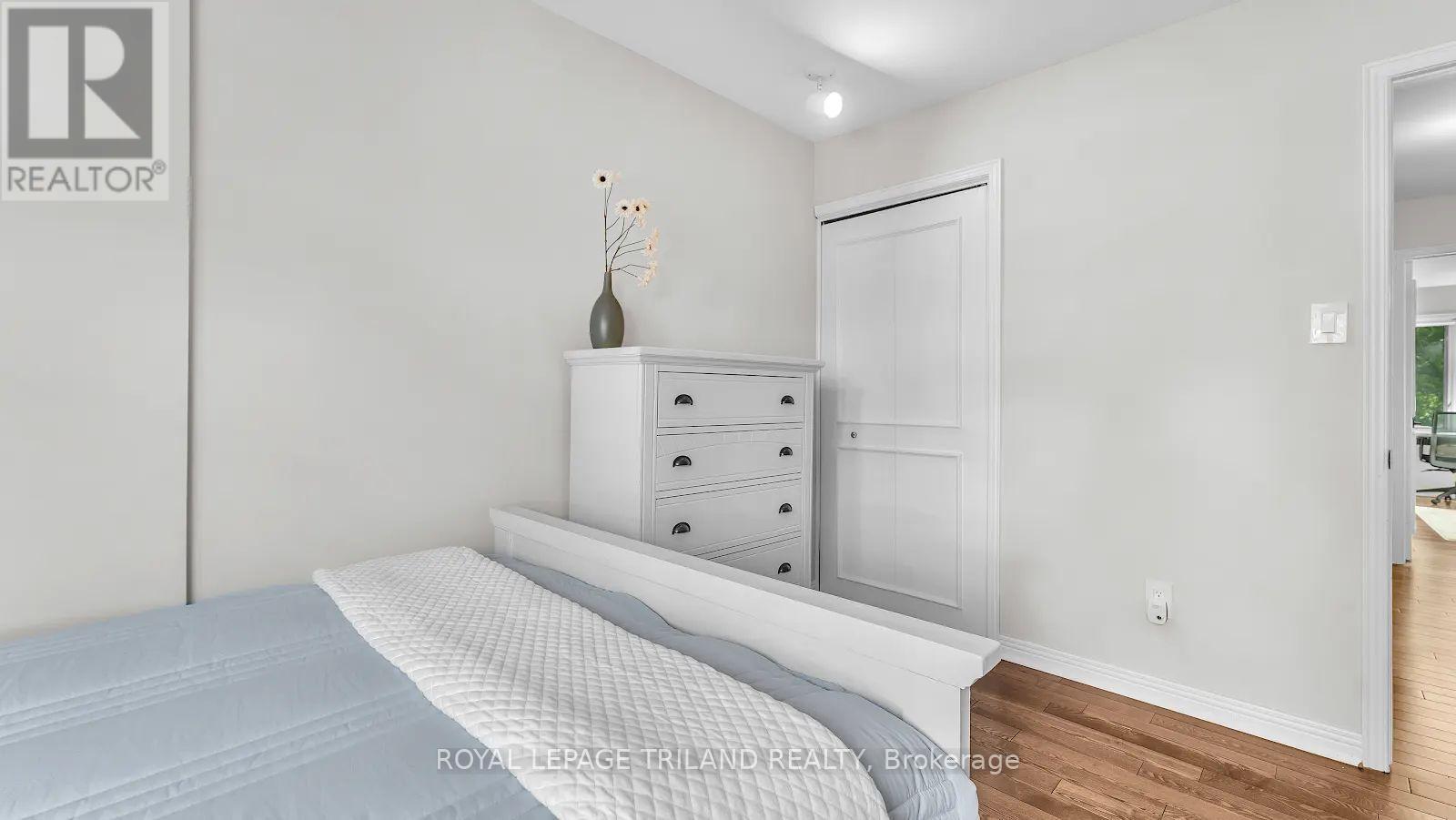 #9 703 WINDERMERE ROAD - 19