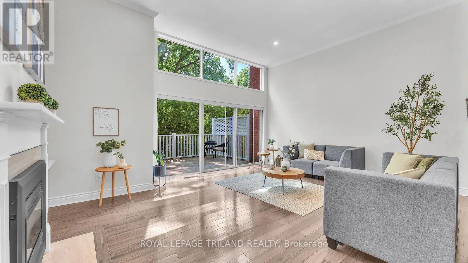#9 703 WINDERMERE ROAD - 3