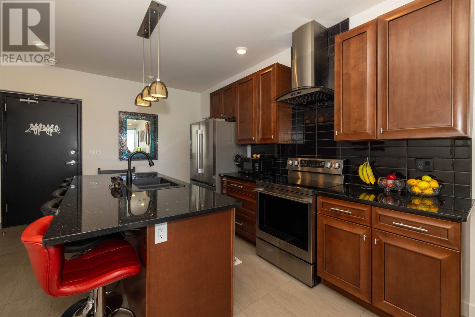 1324 96 High ST N - 3