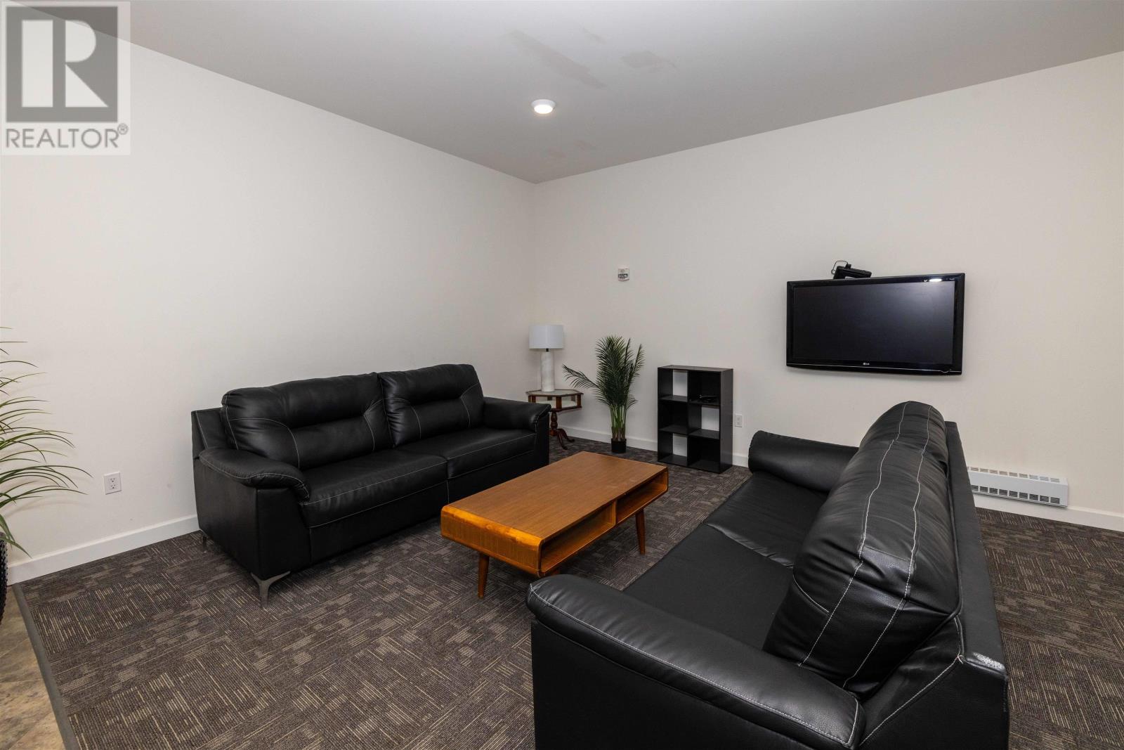 1324 96 High ST N - 22