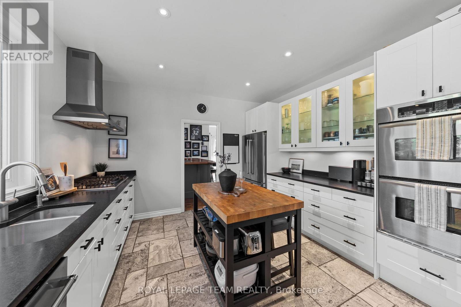 1342 REVELL DRIVE - 16