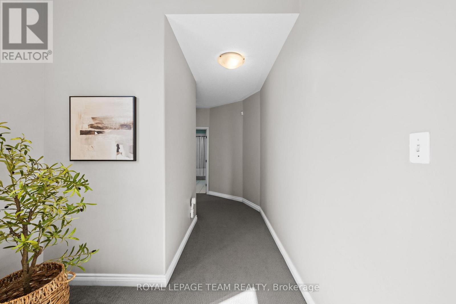 1342 REVELL DRIVE - 32