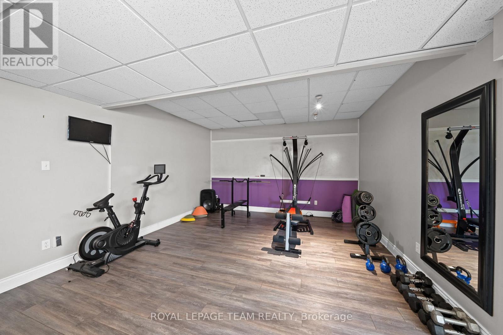 1342 REVELL DRIVE - 40