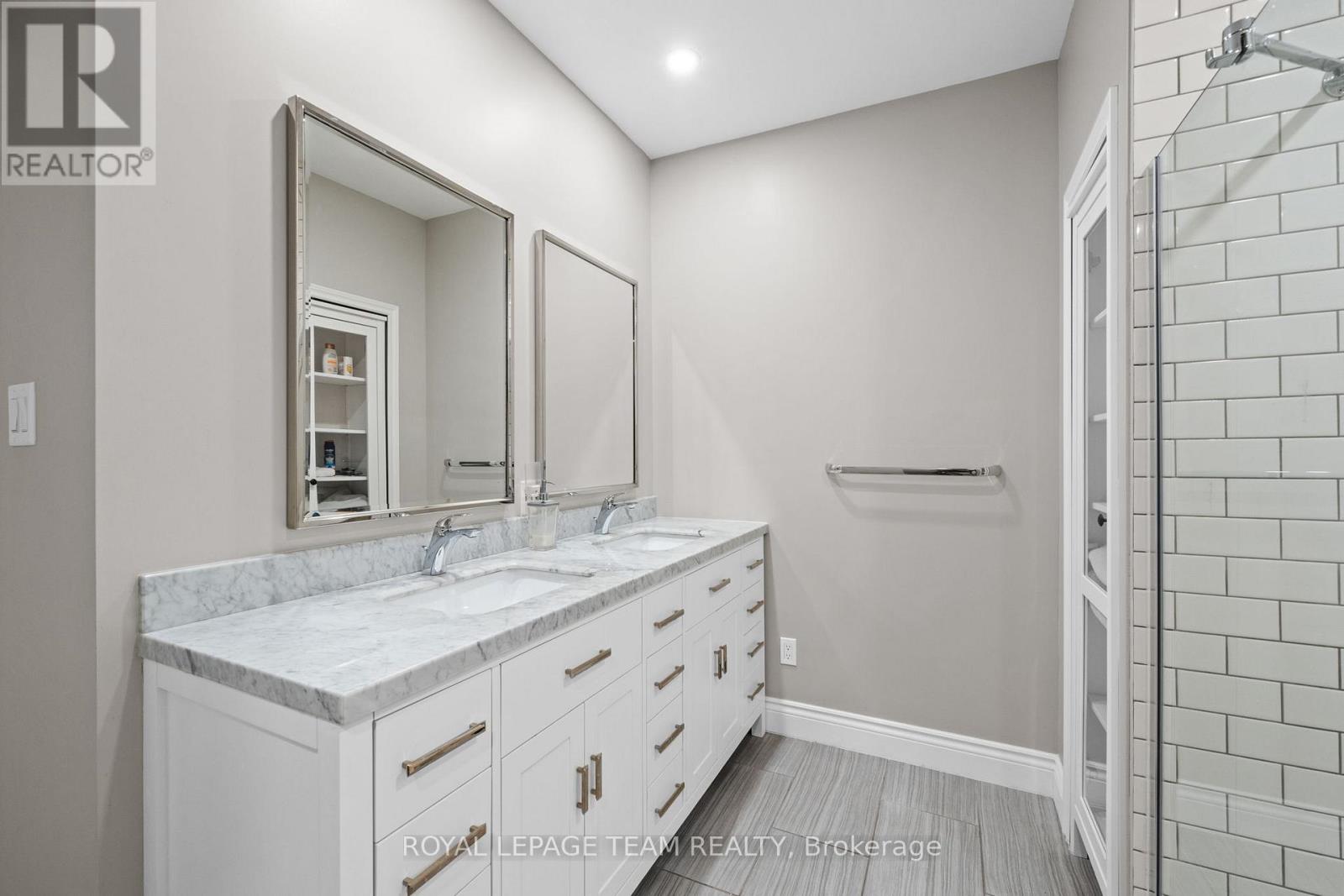 1342 REVELL DRIVE - 43