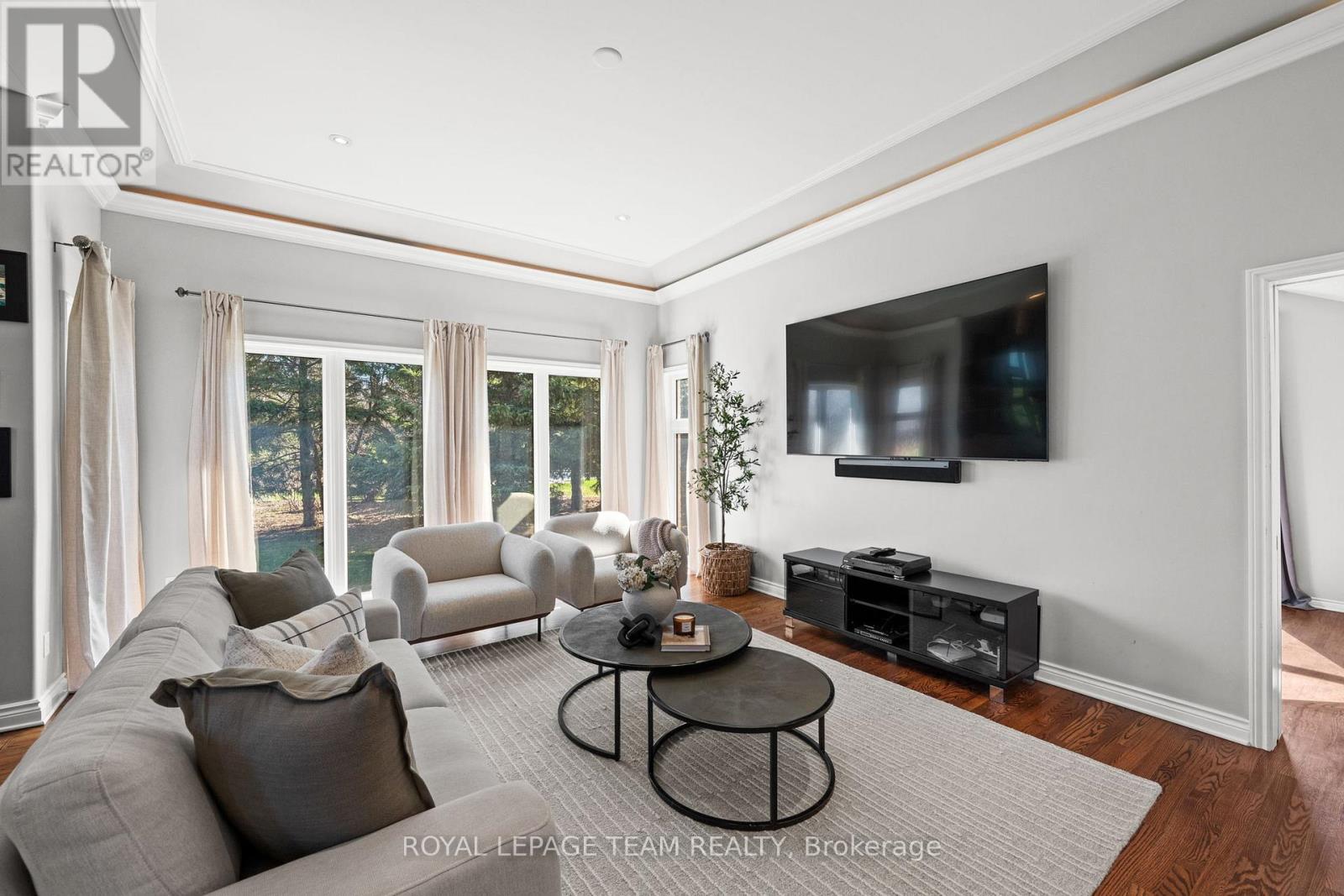 1342 REVELL DRIVE - 9