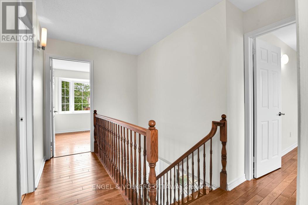 3 Bed, 3 Bath House for Sale in Ottawa – 3557 TRAPPERS ROAD, Ottawa – MLS# X13495340 - Image 17