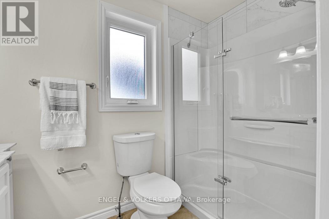 3 Bed, 3 Bath House for Sale in Ottawa – 3557 TRAPPERS ROAD, Ottawa – MLS# X13495340 - Image 22