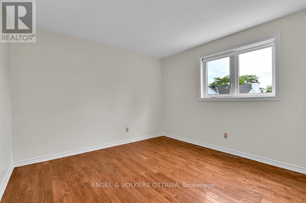 3 Bed, 3 Bath House for Sale in Ottawa – 3557 TRAPPERS ROAD, Ottawa – MLS# X13495340 - Image 24