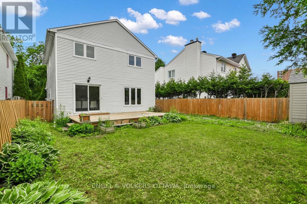 3 Bed, 3 Bath House for Sale in Ottawa – 3557 TRAPPERS ROAD, Ottawa – MLS# X13495340 - Image 32