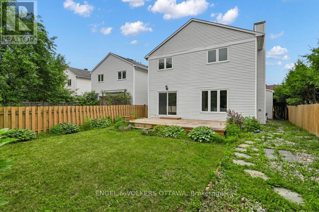 3 Bed, 3 Bath House for Sale in Ottawa – 3557 TRAPPERS ROAD, Ottawa – MLS# X13495340 - Image 33