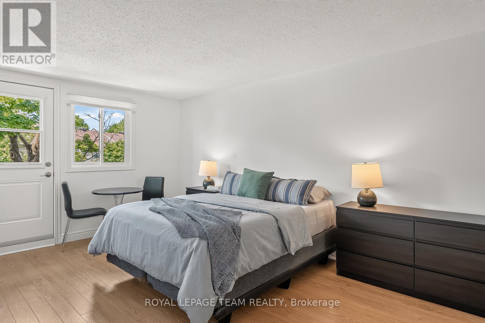 #7 402 MONTFORT STREET - 14