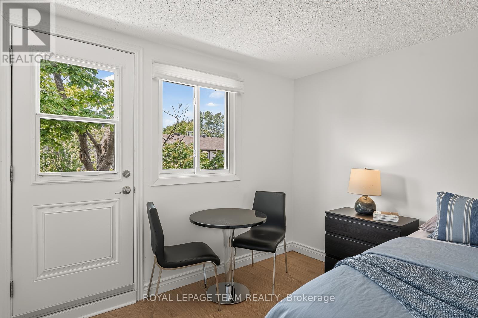 #7 402 MONTFORT STREET - 15