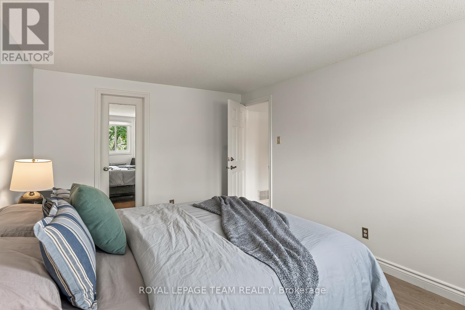#7 402 MONTFORT STREET - 16
