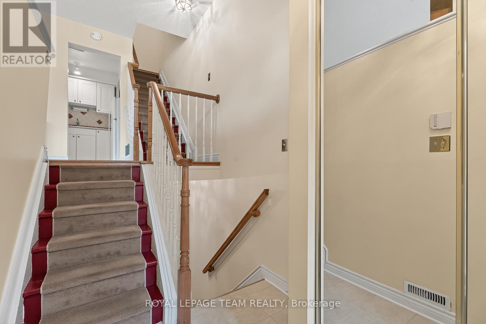 #7 402 MONTFORT STREET - 22
