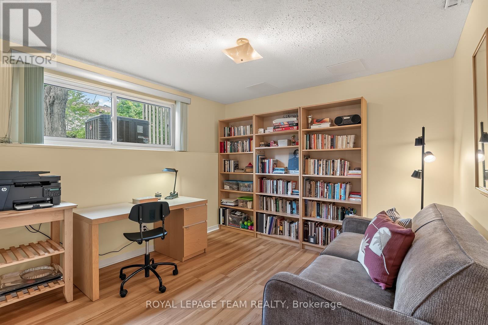 #7 402 MONTFORT STREET - 23