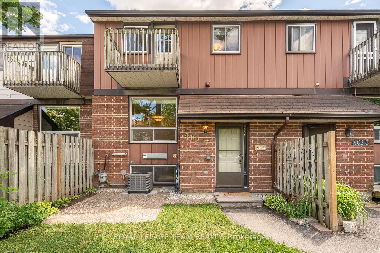 #7 402 MONTFORT STREET - 27